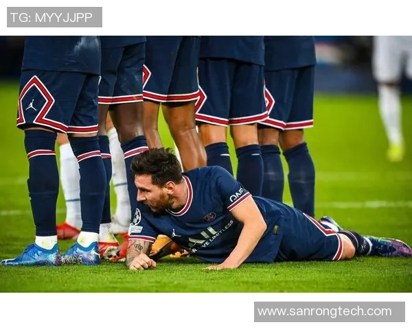 当足球球星化身搞笑壁纸时球场巨星瞬间变成欢乐喜剧人